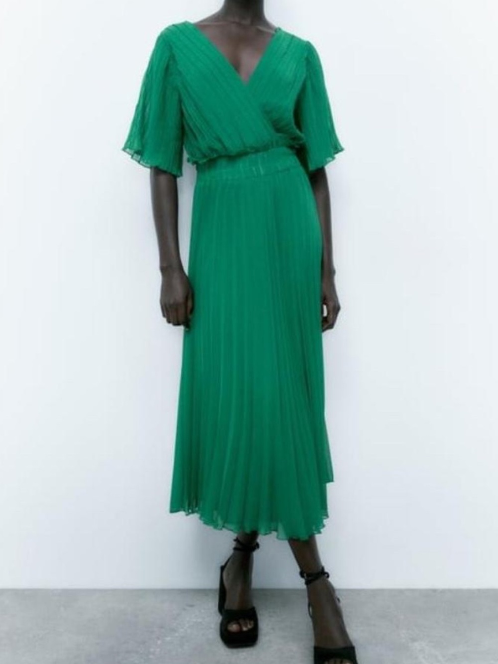 ZARA - Goeorgous emerald green pleated dress - SM